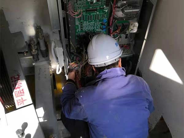 ʏ�����������ݟo(w��)��(xi��n)�巽��(du��)�vϵ�y(t��ng)